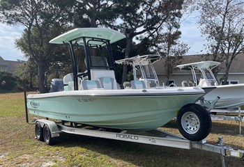 2024 Robalo 226 Cayman  Boat